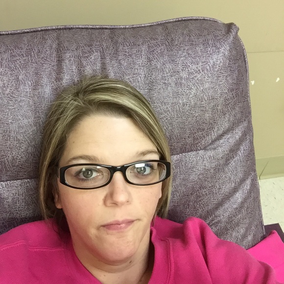 Meet your Posher, Sheila - Picture 1 of 1